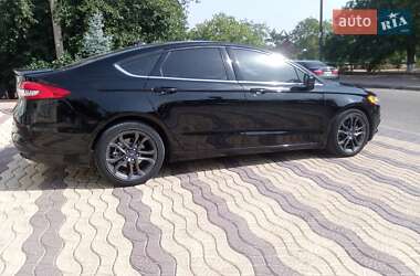Седан Ford Fusion 2018 в 