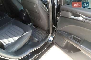 Седан Ford Fusion 2018 в 