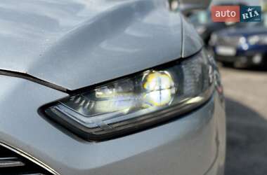 Седан Ford Fusion 2015 в 