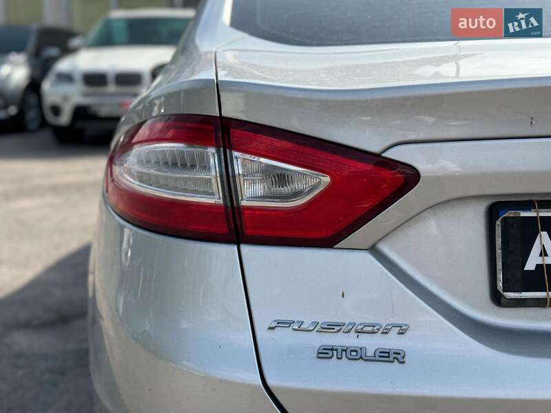 Седан Ford Fusion 2015 в Виннице