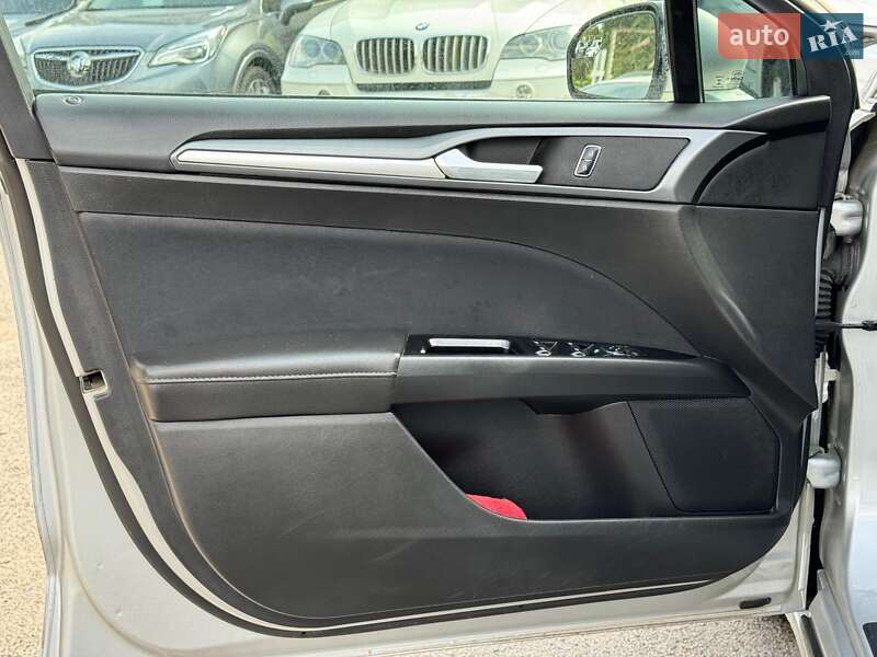 Седан Ford Fusion 2015 в Виннице