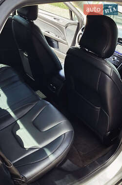 Седан Ford Fusion 2018 в 