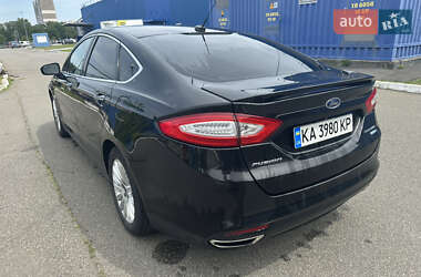 Седан Ford Fusion 2013 в 