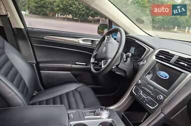 Седан Ford Fusion 2018 в 