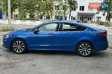 Седан Ford Fusion 2019 в 