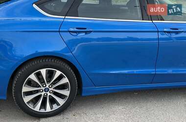 Седан Ford Fusion 2019 в 