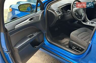 Седан Ford Fusion 2019 в 