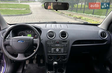 Хэтчбек Ford Fusion 2008 в 