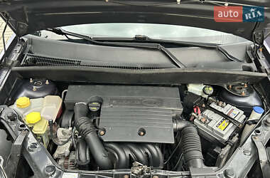 Хэтчбек Ford Fusion 2008 в 