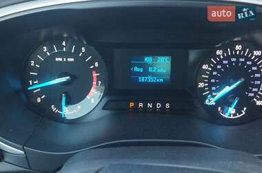 Седан Ford Fusion 2015 в 