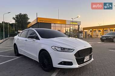 Седан Ford Fusion 2016 в 