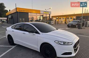 Седан Ford Fusion 2016 в 