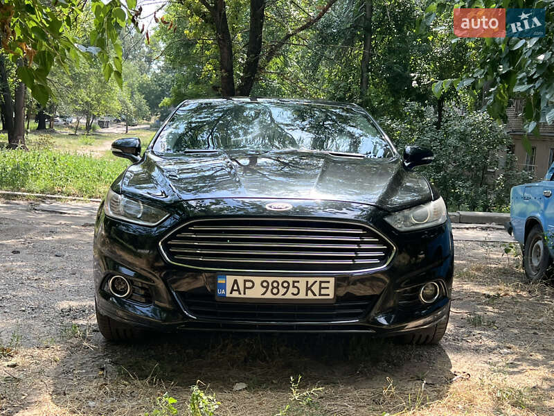 Седан Ford Fusion 2013 в 