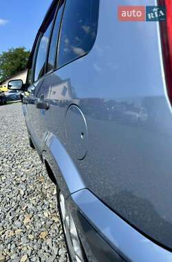 Хэтчбек Ford Fusion 2006 в 