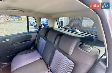 Хэтчбек Ford Fusion 2006 в 