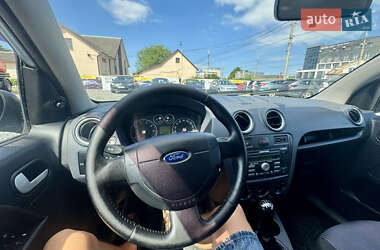 Хэтчбек Ford Fusion 2006 в 
