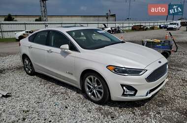 Ford Fusion 2019