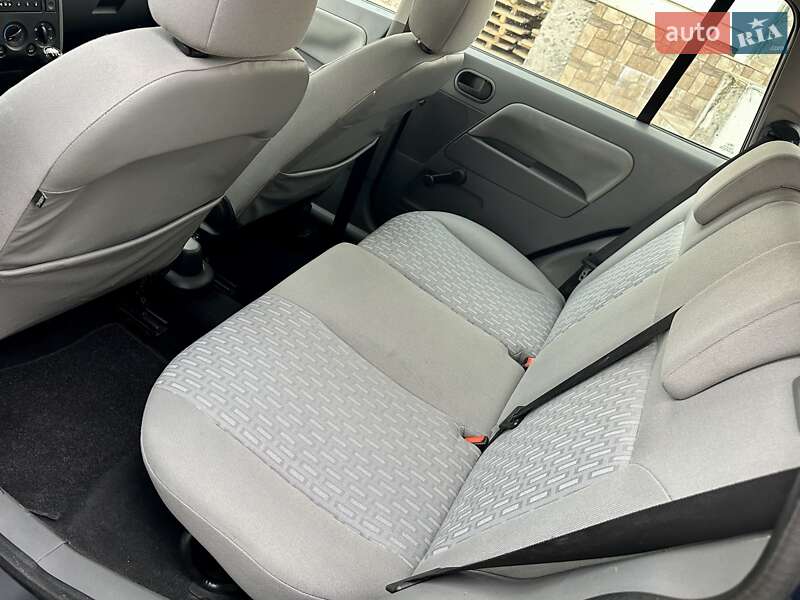 Хетчбек Ford Fusion 2005 в Вінниці
