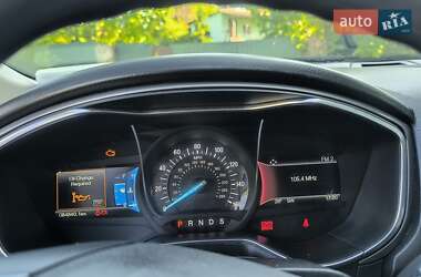 Седан Ford Fusion 2017 в 