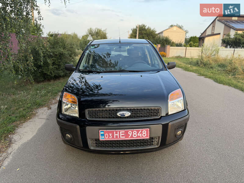 Хэтчбек Ford Fusion 2007 в 