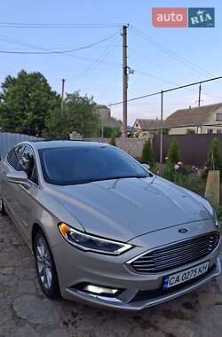 Седан Ford Fusion 2016 в 