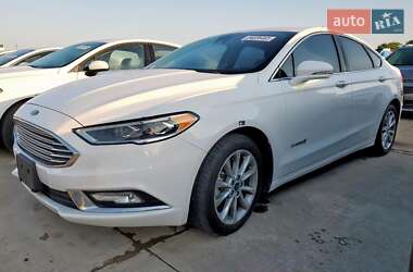 Седан Ford Fusion 2017 в 