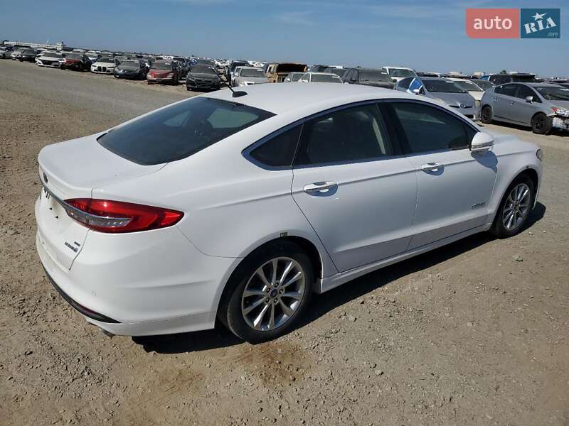 Седан Ford Fusion 2017 в Львове