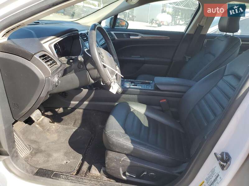 Седан Ford Fusion 2017 в Львове