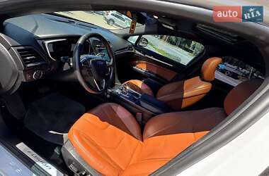 Седан Ford Fusion 2019 в 