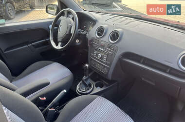 Хэтчбек Ford Fusion 2008 в 