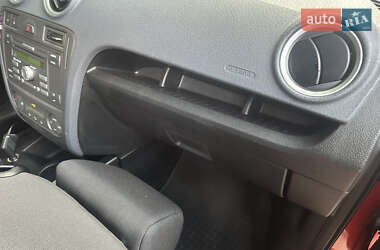 Хэтчбек Ford Fusion 2008 в 