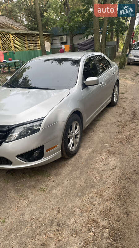 Седан Ford Fusion 2011 в 