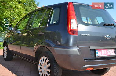 Хэтчбек Ford Fusion 2009 в 