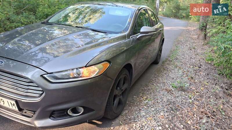 Седан Ford Fusion 2013 в Днепре