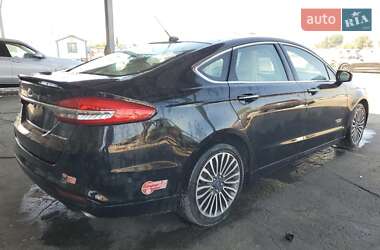 Седан Ford Fusion 2017 в 