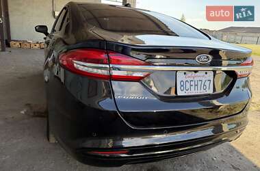Седан Ford Fusion 2017 в 