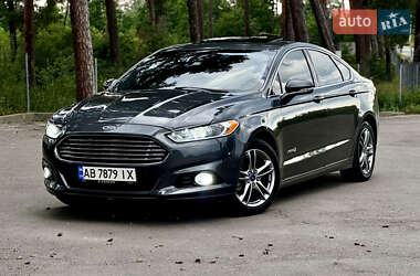 Седан Ford Fusion 2014 в 