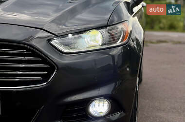Седан Ford Fusion 2014 в 