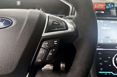 Седан Ford Fusion 2014 в 