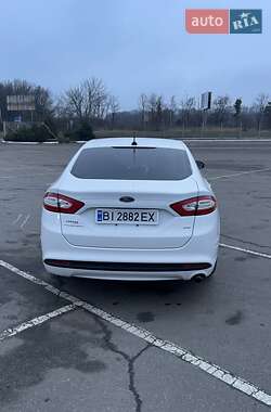 Седан Ford Fusion 2013 в 