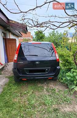 Хэтчбек Ford Fusion 2009 в 