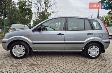 Хэтчбек Ford Fusion 2005 в 