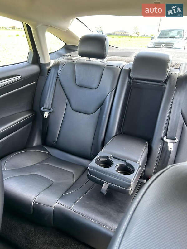 Седан Ford Fusion 2016 в Одессе