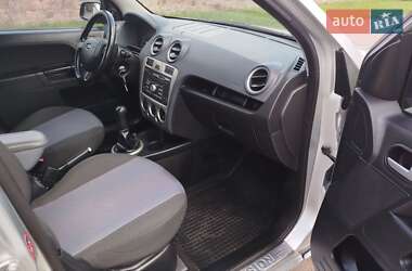 Хэтчбек Ford Fusion 2008 в 
