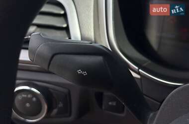 Седан Ford Fusion 2013 в 