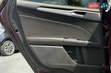 Седан Ford Fusion 2013 в 
