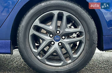 Седан Ford Fusion 2014 в 