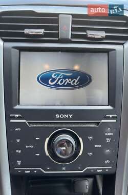 Седан Ford Fusion 2014 в 