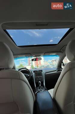 Седан Ford Fusion 2014 в 