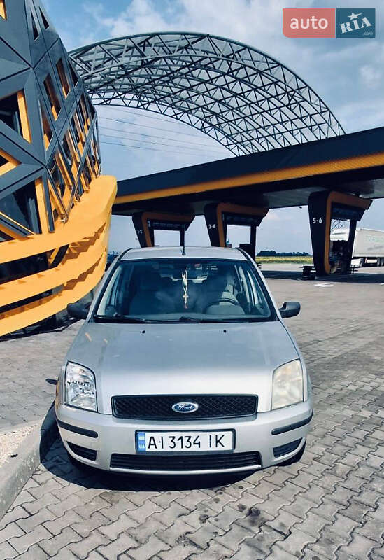 Ford Fusion 2004